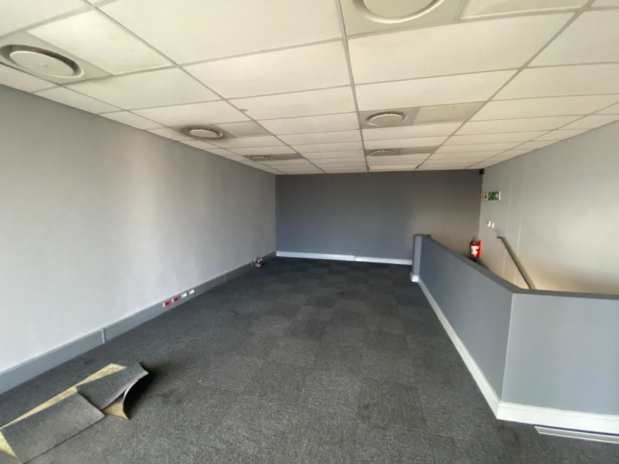 To Let commercial Property for Rent in Stikland Western Cape